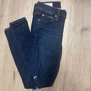 GAP Women’s Blue Skinny Jeans with Stretchy Fit size 25R